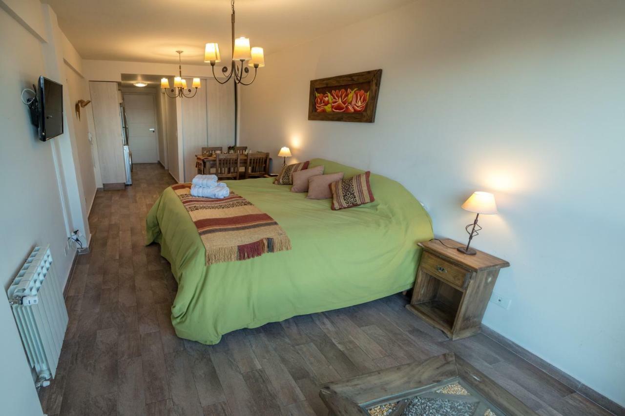 Studio Bariloche Luaran gambar