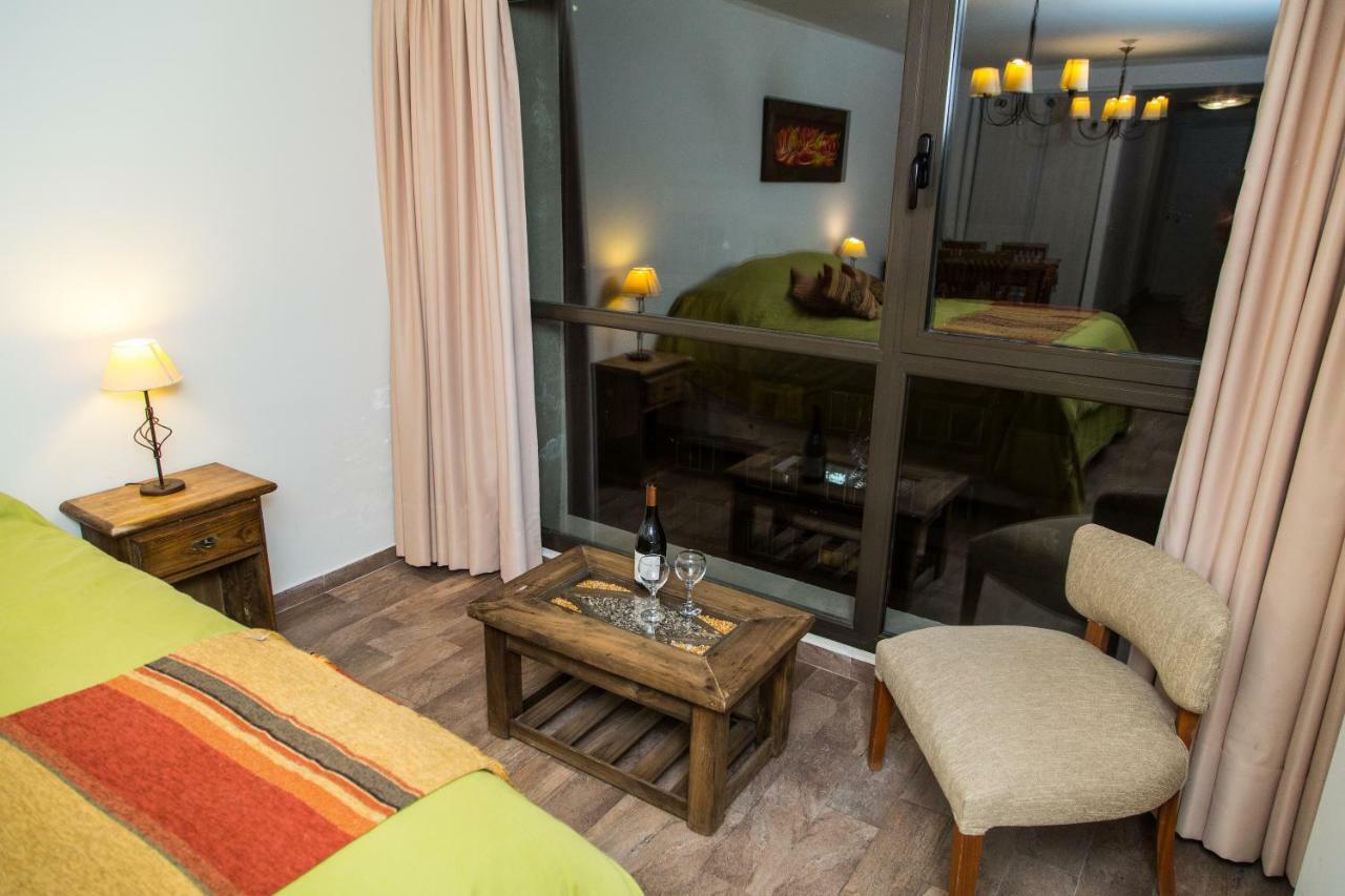Studio Bariloche Luaran gambar